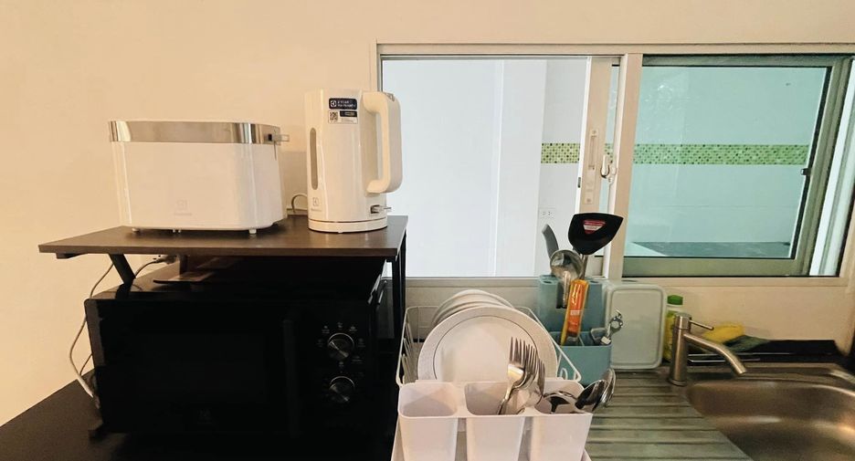 For rent 3 bedrooms townhouse in Mueang Phuket, Phuket