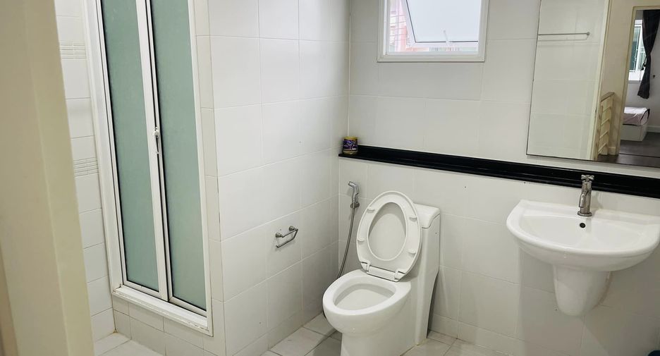 For rent 3 bedrooms townhouse in Mueang Phuket, Phuket