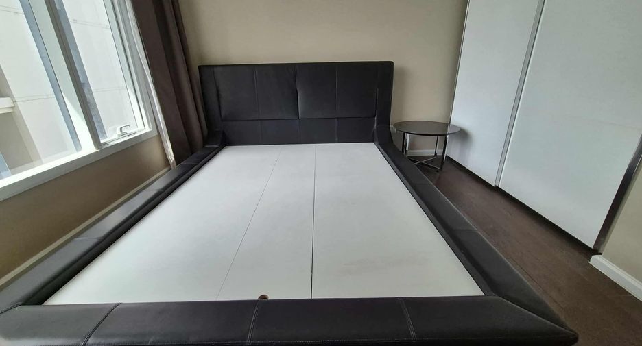 For rent 2 bedrooms condo in Chatuchak, Bangkok