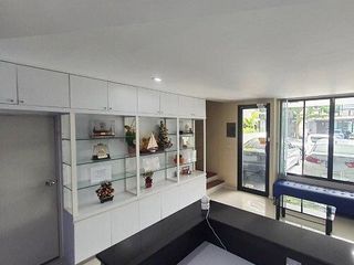 Продажа 5 спальни таунхаус в Суан Луанг, Бангкок