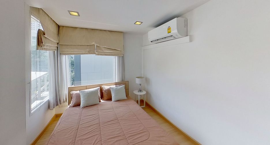 For rent 2 bedrooms condo in Khlong Toei, Bangkok