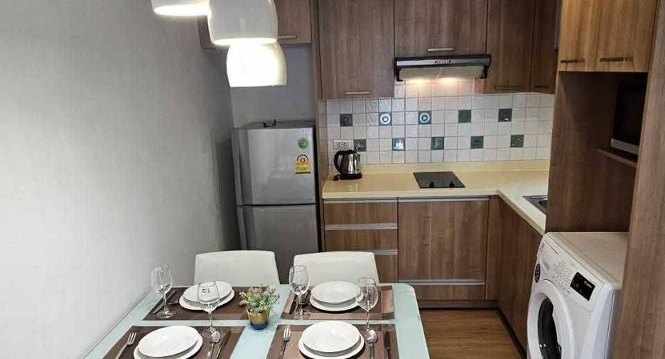 For rent 2 bedrooms condo in Khlong Toei, Bangkok