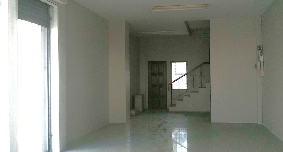 For sale 4 bedrooms retail Space in Bang Lamung, Chonburi
