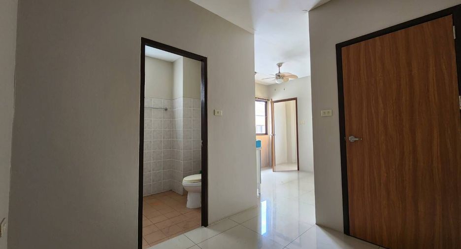 For sale 4 bedrooms retail Space in Bang Lamung, Chonburi