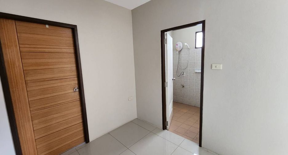 For sale 4 bedrooms retail Space in Bang Lamung, Chonburi