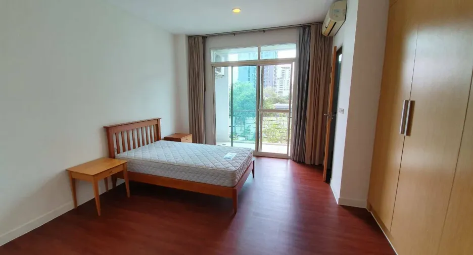 For rent 4 ベッドルーム condo in Watthana, Bangkok