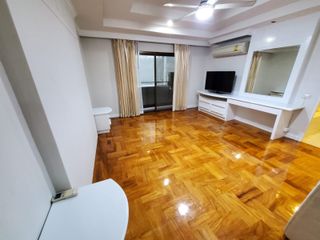 For rent 2 bedrooms apartment in Watthana, Bangkok