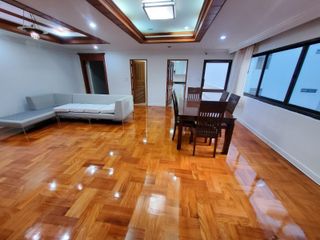 For rent 2 bedrooms apartment in Watthana, Bangkok