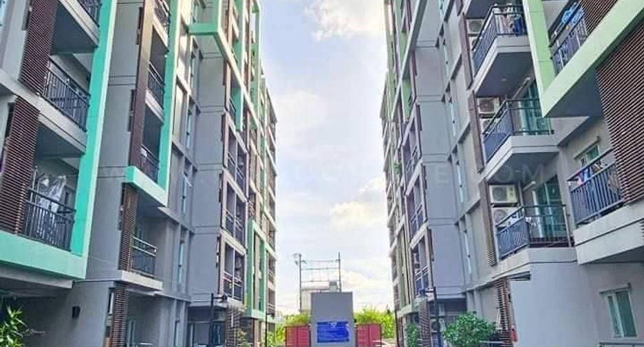 For sale 1 bed condo in Phra Khanong, Bangkok