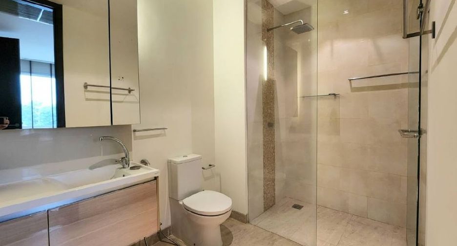 For rent 2 bedrooms condo in Yan Nawa, Bangkok