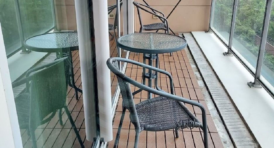 For rent 2 bedrooms condo in Yan Nawa, Bangkok