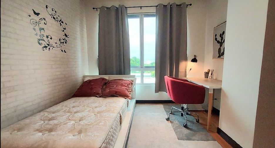 For rent 2 bedrooms condo in Yan Nawa, Bangkok