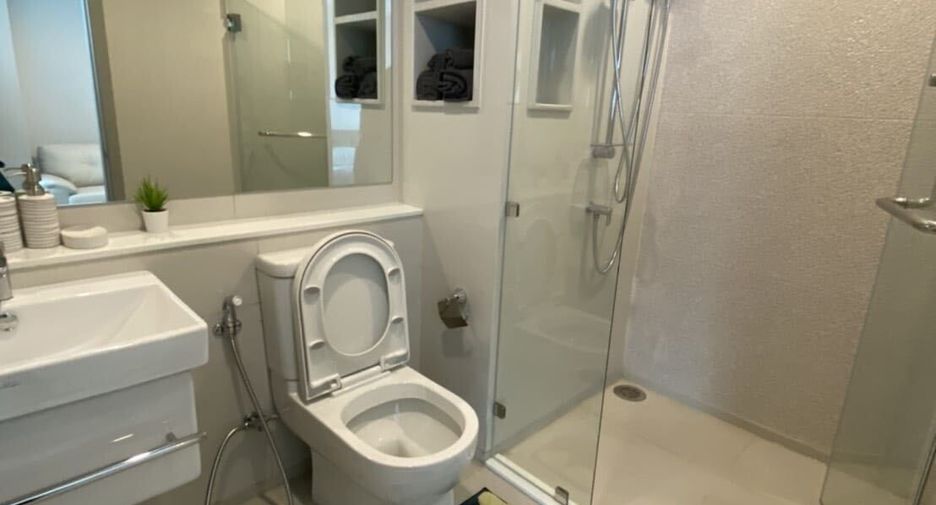 À vendre 1 chambre condo à Phra Khanong, Bangkok
