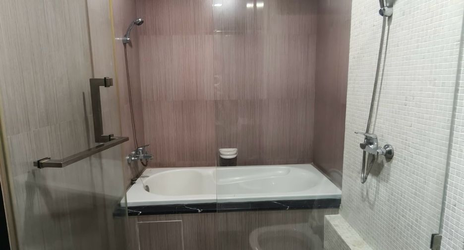 For sale and for rent 2 bedrooms condo in Watthana, Bangkok