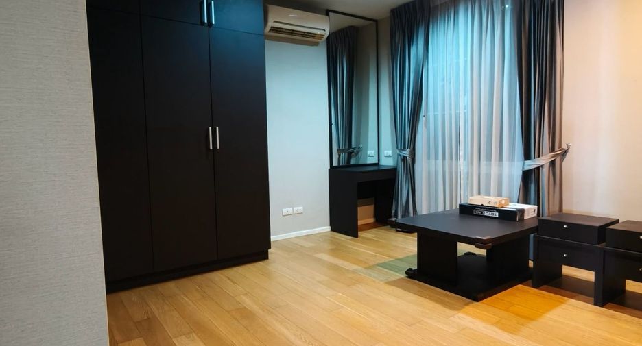 For sale and for rent 2 bedrooms condo in Watthana, Bangkok