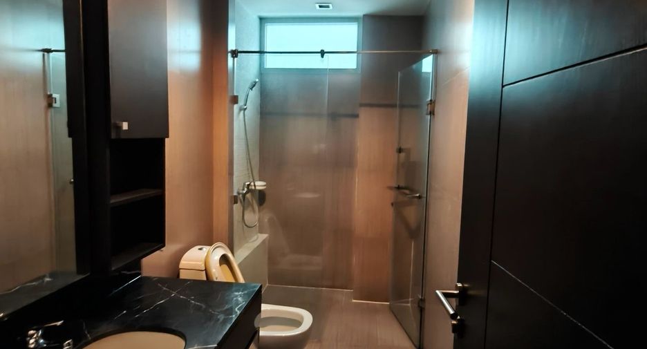 For sale and for rent 2 bedrooms condo in Watthana, Bangkok