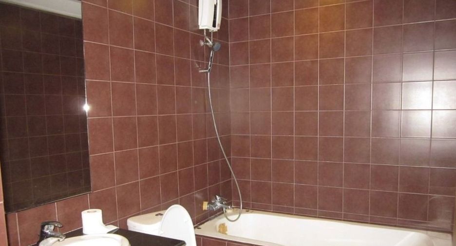 For sale 3 bedrooms condo in Watthana, Bangkok