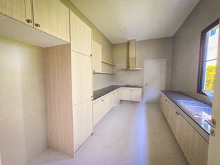 ขาย และ ให้เช่า 5 ห้องนอน บ้านเดี่ยว ใน บางเขน, กรุงเทพฯ