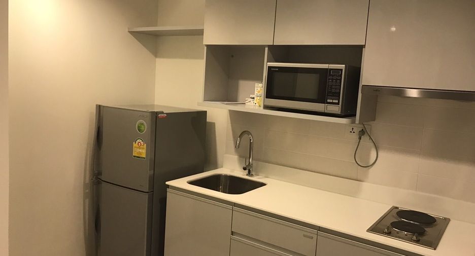 For sale 1 bed condo in Huai Khwang, Bangkok