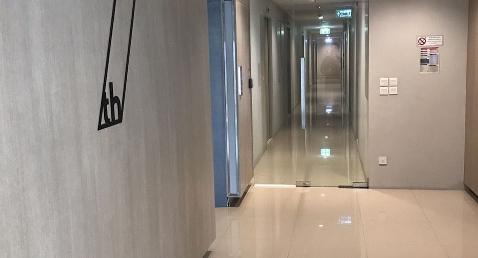 For sale 1 bed condo in Huai Khwang, Bangkok