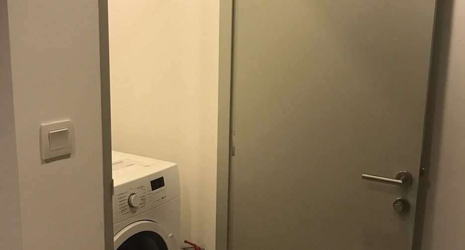 For sale 1 bed condo in Huai Khwang, Bangkok