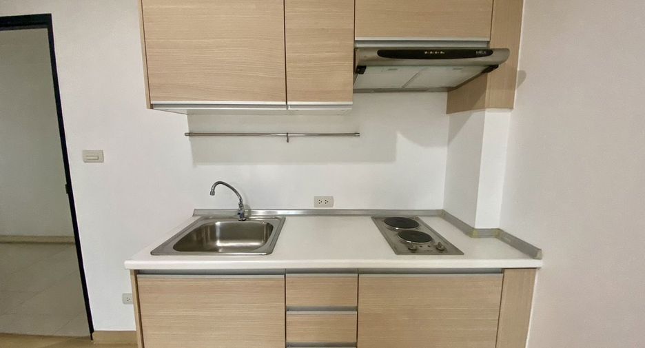 For sale 2 bedrooms apartment in Chatuchak, Bangkok