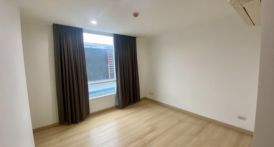 For sale 2 bedrooms apartment in Chatuchak, Bangkok