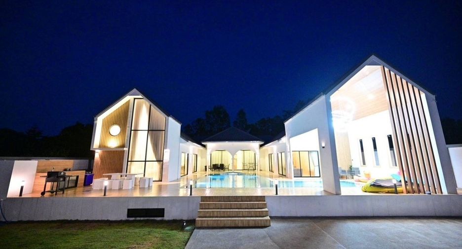 Продажа 4 спальни вилла в Банг Ламунг, Чонбури