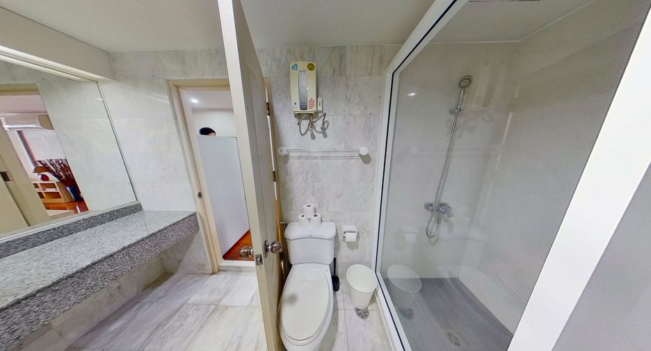 For rent 1 bed condo in Bang Rak, Bangkok