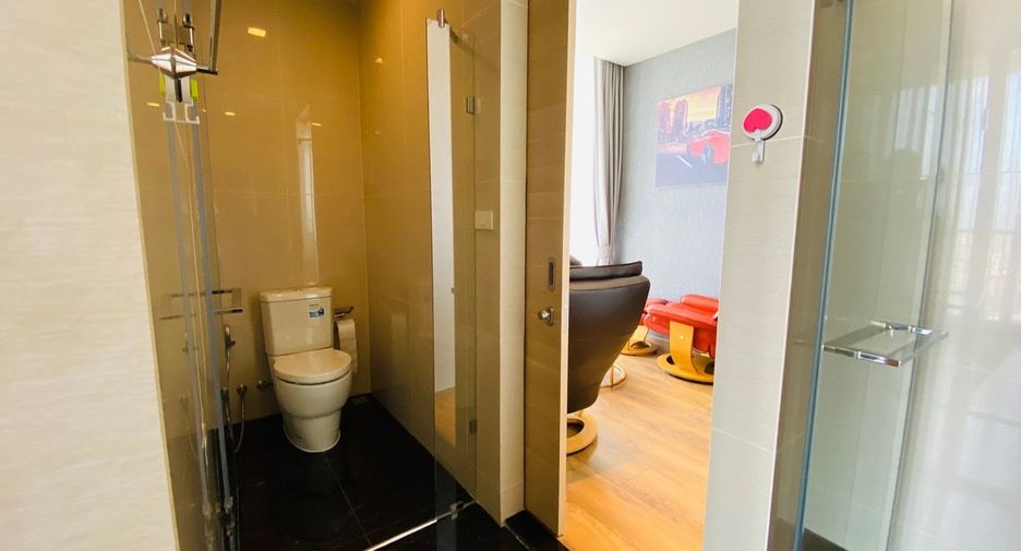 For sale 2 bedrooms condo in Khlong Toei, Bangkok