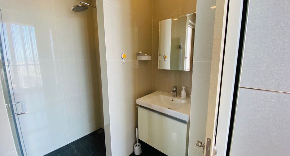 For sale 2 bedrooms condo in Khlong Toei, Bangkok