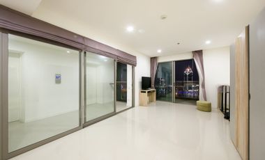 À vendre 2 chambres condo à Yan Nawa, Bangkok