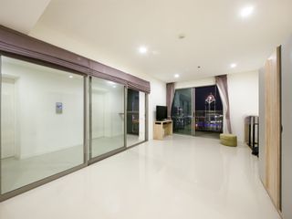 Condo en venta de 2 habitaciones en Yan Nawa, Bangkok