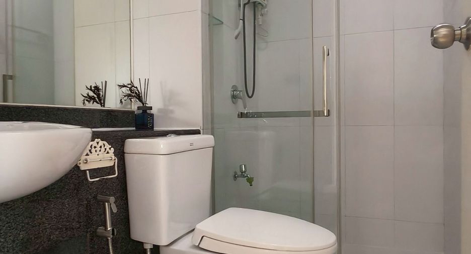 For sale 1 bed condo in Thon Buri, Bangkok