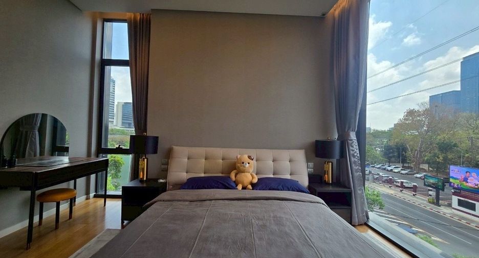 For sale 3 bedrooms condo in Pathum Wan, Bangkok