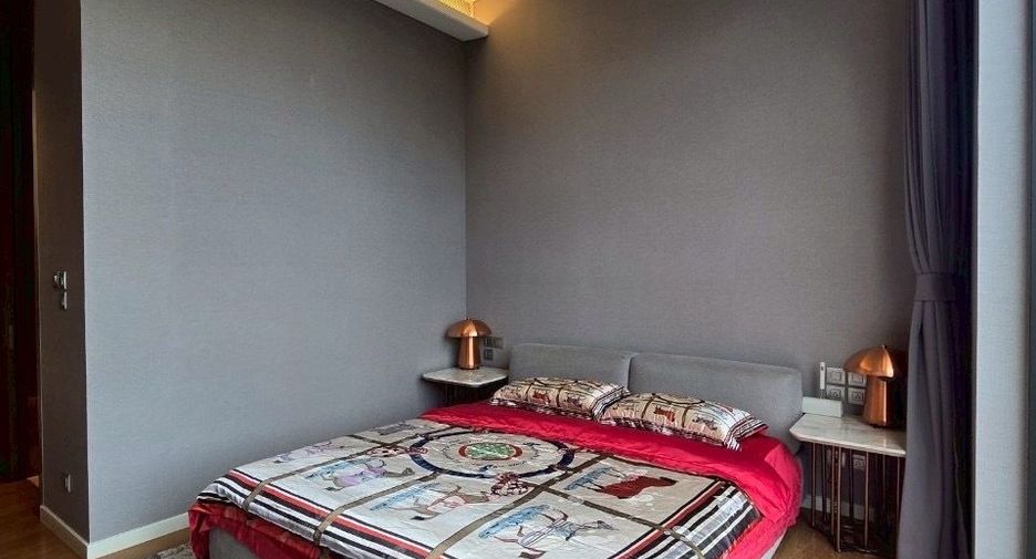 For sale 3 bedrooms condo in Pathum Wan, Bangkok