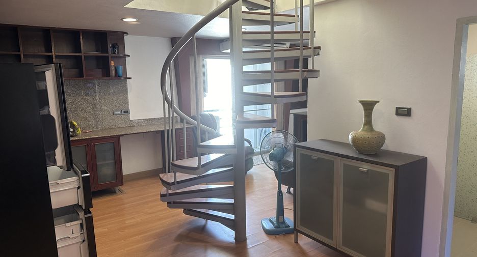Condo en alquiler de 2 habitaciones en Khlong Toei, Bangkok