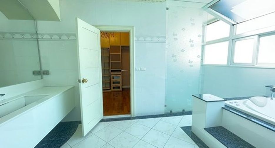 For rent 3 ベッドルーム house in Bueng Kum, Bangkok