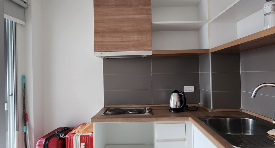For sale 1 bed condo in Watthana, Bangkok