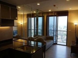 Condo en alquiler de 1 habitaciones en Khlong San, Bangkok