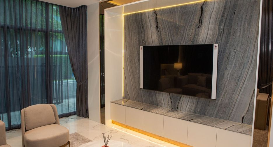 For rent 3 bedrooms house in Wang Thonglang, Bangkok