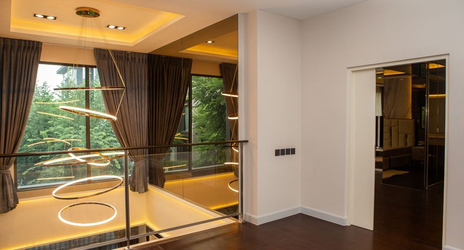For rent 3 bedrooms house in Wang Thonglang, Bangkok