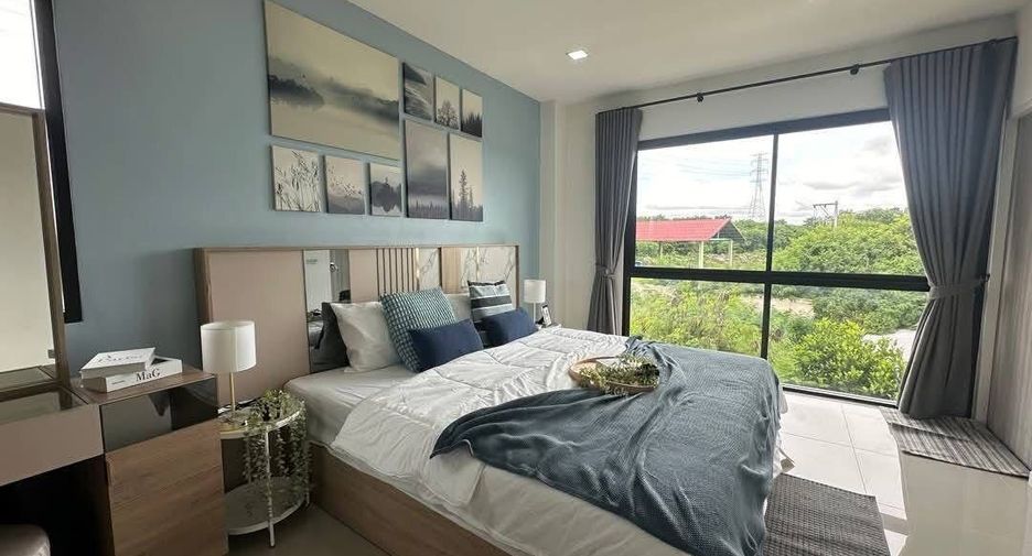 For sale 4 bedrooms townhouse in Bang Lamung, Chonburi