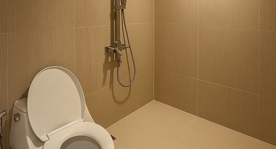 For sale 3 bedrooms condo in Watthana, Bangkok