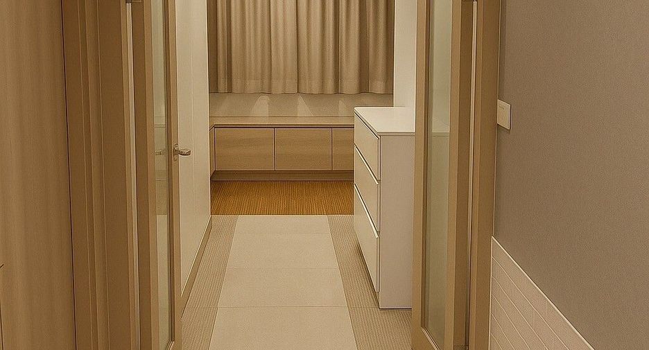For sale 3 bedrooms condo in Watthana, Bangkok