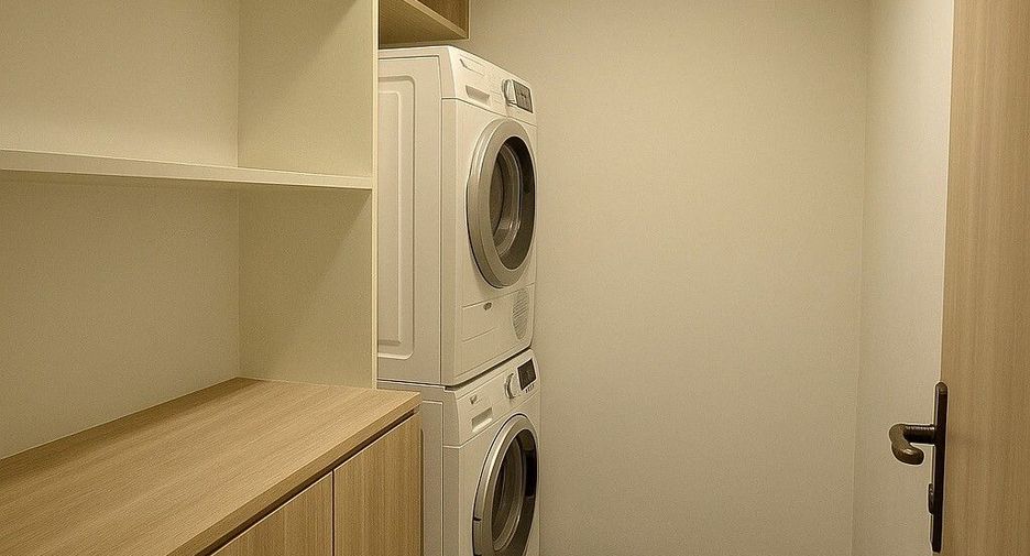 For sale 3 bedrooms condo in Watthana, Bangkok