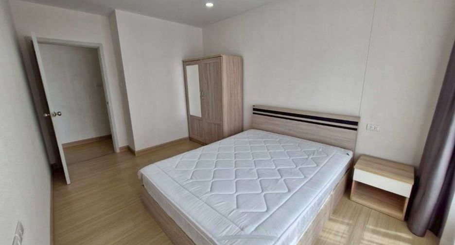 For rent 2 bedrooms condo in Bang Kapi, Bangkok