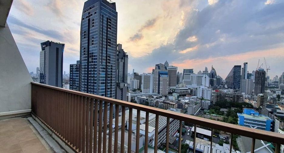 For rent 1 bed condo in Watthana, Bangkok