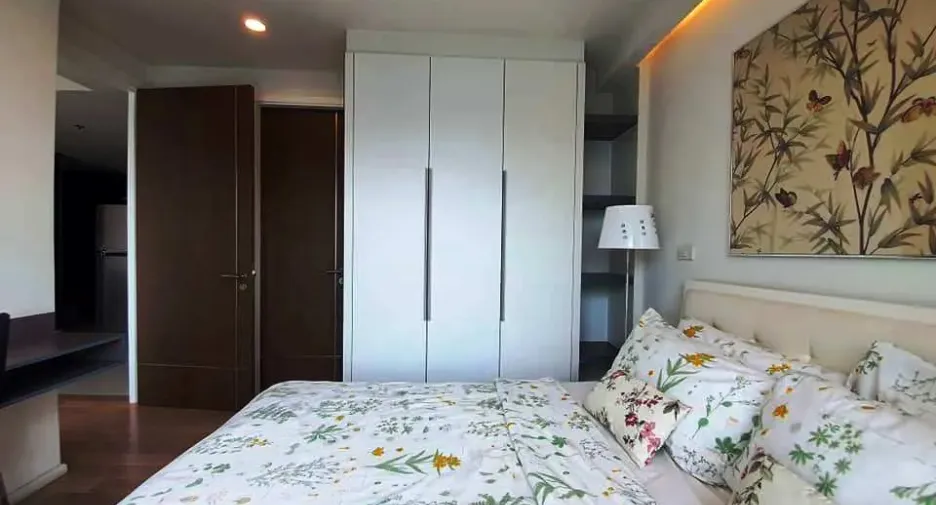 For rent 1 bed condo in Watthana, Bangkok