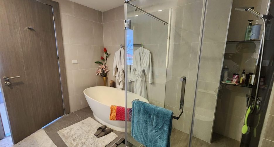 For sale 2 ベッドルーム condo in Bang Lamung, Chonburi